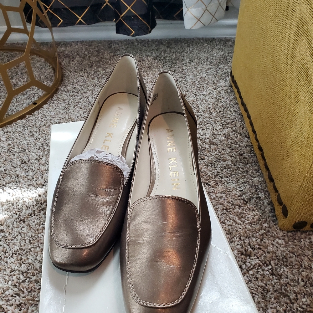 Anne Klein Leather Bronze Akdaneen Shoes